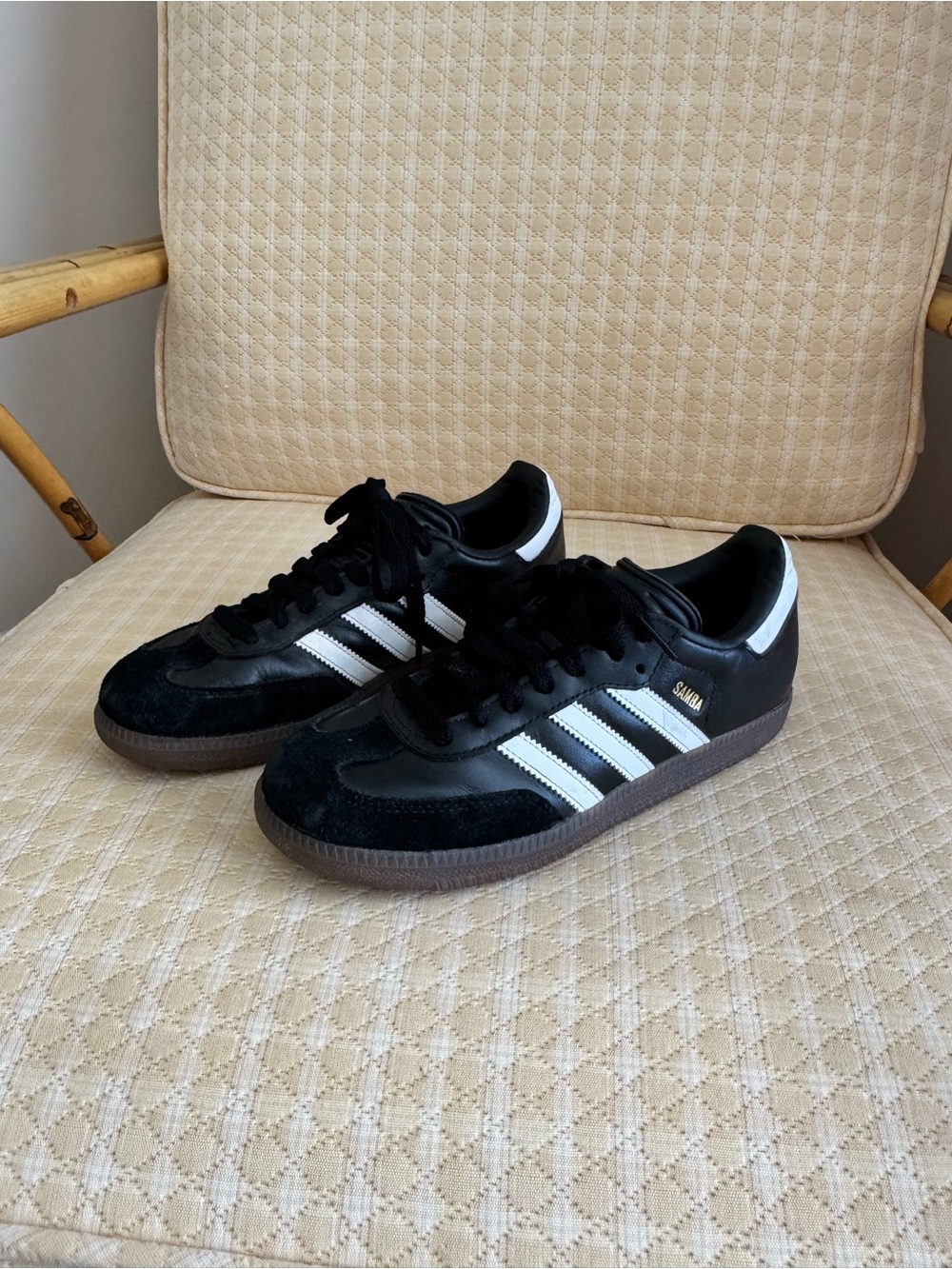 🔹 Adidas Samba Sneakers – Women’s Size 7 – Black & White – Gently Used - Picture 3 of 8